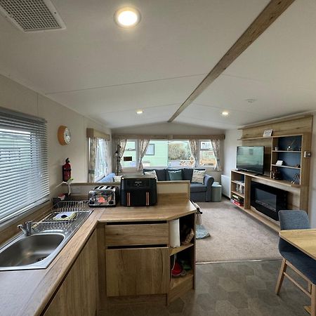 Appleblossom Lodge, Lido Leisure Park, 내어스버러 외부 사진