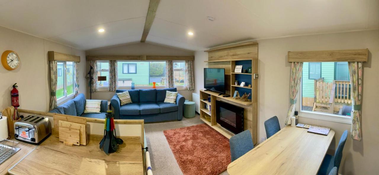 Appleblossom Lodge, Lido Leisure Park, 내어스버러 외부 사진